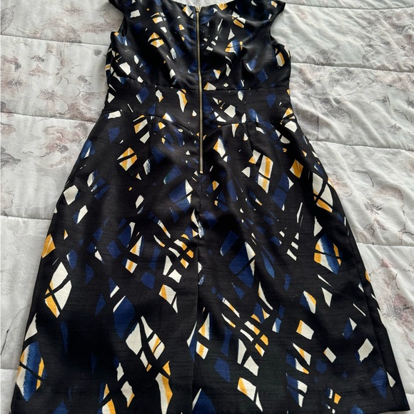Tahari Arthur S. Levine geometric black structured exposed zipper dress, size 6 - Picture 13 of 16